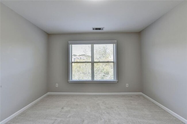 Building Photo - 4805 Shelbourne Dr