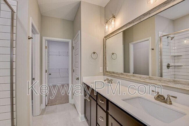 Building Photo - 8047 Kinsale Ave SE