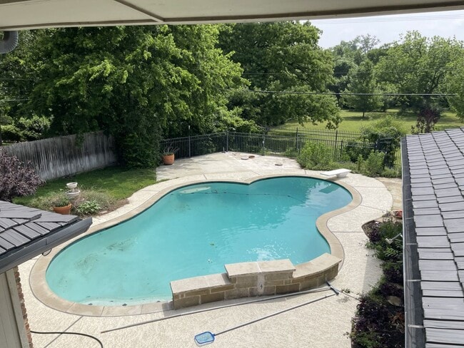Building Photo - 3209 Bridlegate Dr