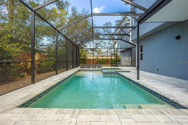 Building Photo - 2700 N Myrtle Ave