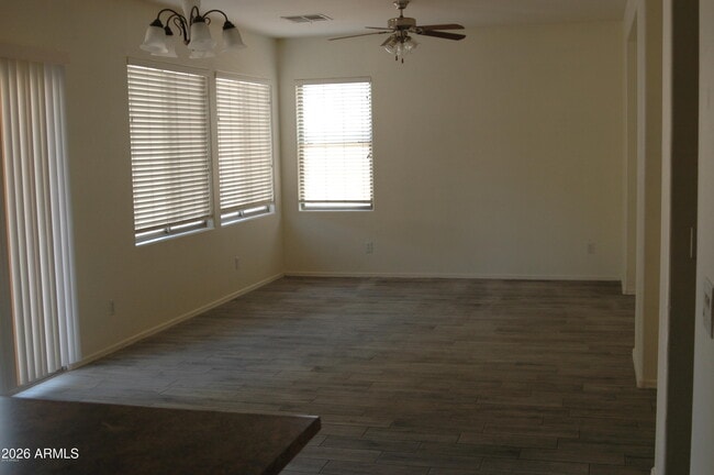 Building Photo - 4504 E Los Alamos St