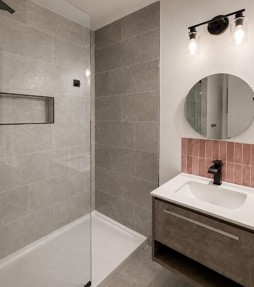 Building Photo - 9511 Bollingbrook Dr