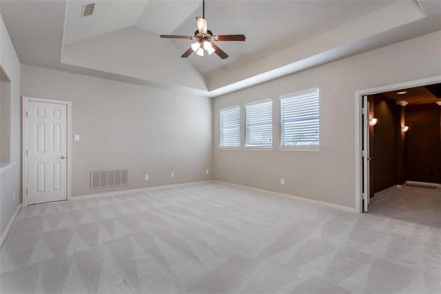 Building Photo - 921 Pine Burst Dr