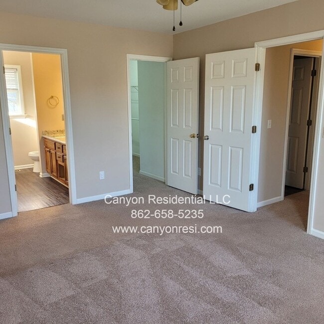 Building Photo - 4396 Moat Dr