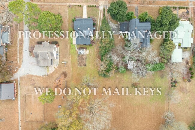 Building Photo - 321 E Branch St