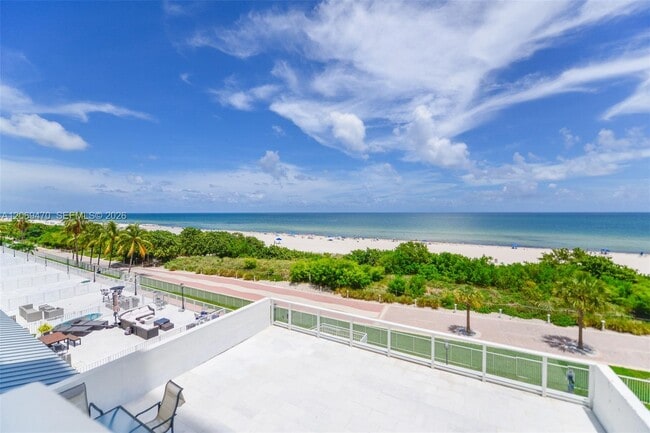 Building Photo - 5601 Collins Ave