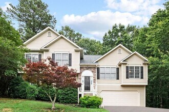 Building Photo - 122 Brookhaven Ln