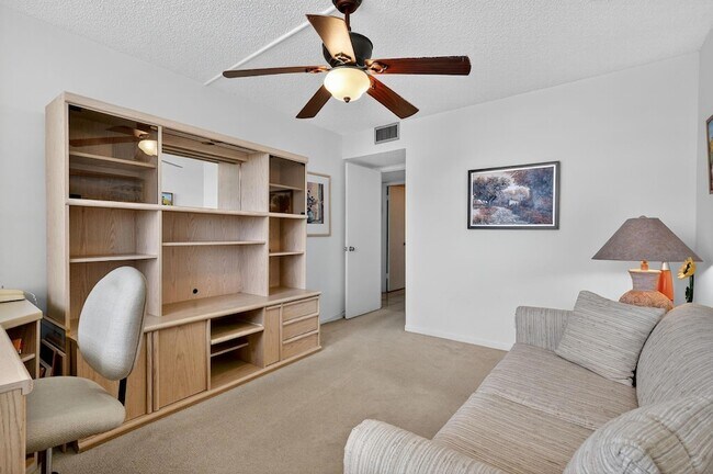 Building Photo - 18151 NE 31st Ct