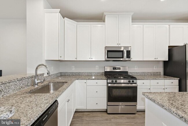 Building Photo - 8206 Greenbelt Station Pkwy