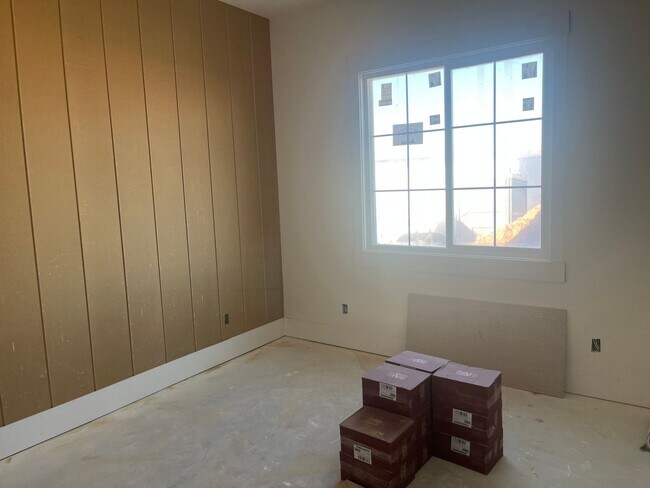 Building Photo - Gorgeous 6 bedroom with pool