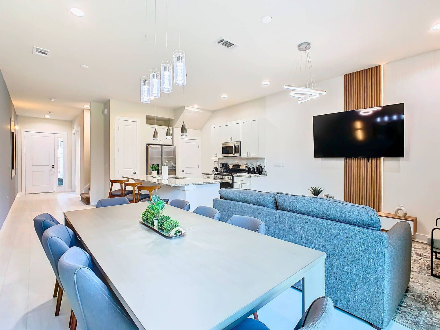 Building Photo - 7516 Sunflower Dr