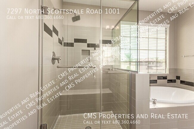 Building Photo - 7297 N Scottsdale Rd