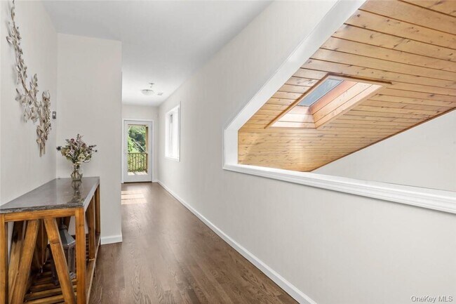 Building Photo - 613 Horsepound Rd