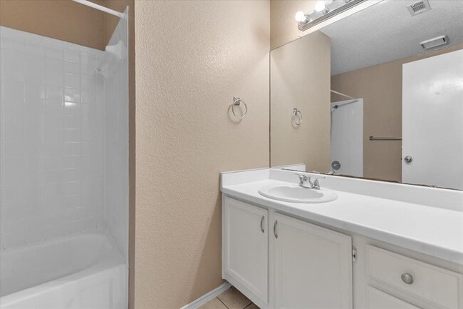 Building Photo - 12717 Modena Trail