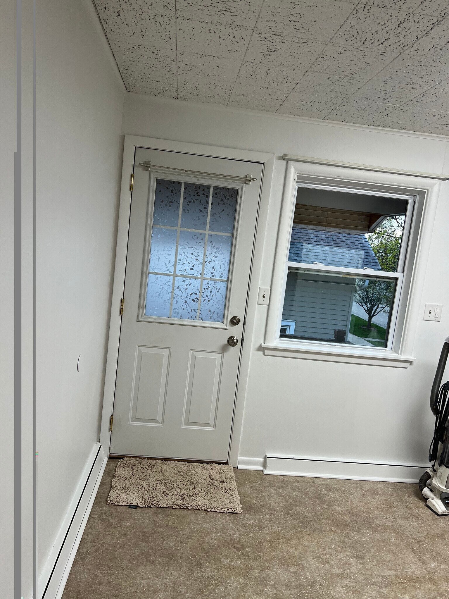 Entrance from the side stairs - 119 N Washington St