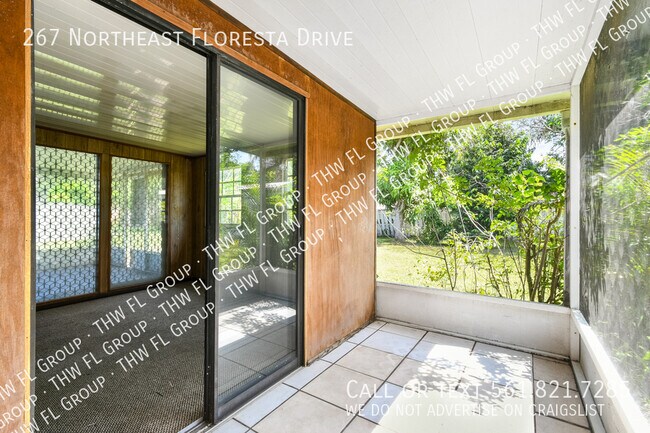 Building Photo - 267 NE Floresta Dr