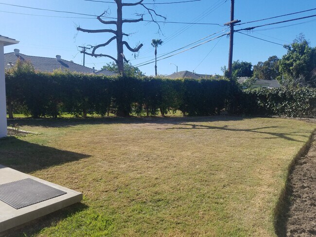 Building Photo - Cozy Remodeled 3 Bedroom Home In Culver City!