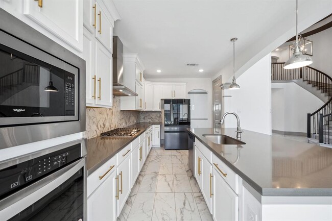 Building Photo - 2122 Mallow Ln