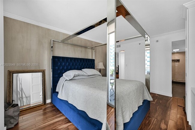 Building Photo - 2401 Collins Ave