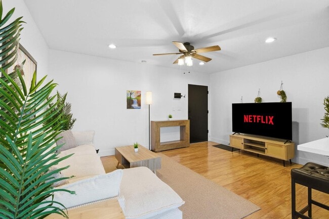 Building Photo - 4262 Wilson Ave