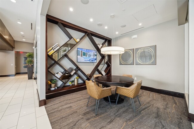 Building Photo - 9870 Gaylord Dr