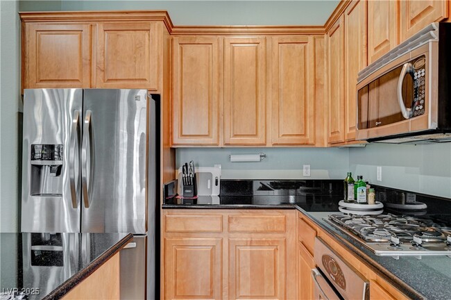 Building Photo - 11375 Belmont Lake Dr
