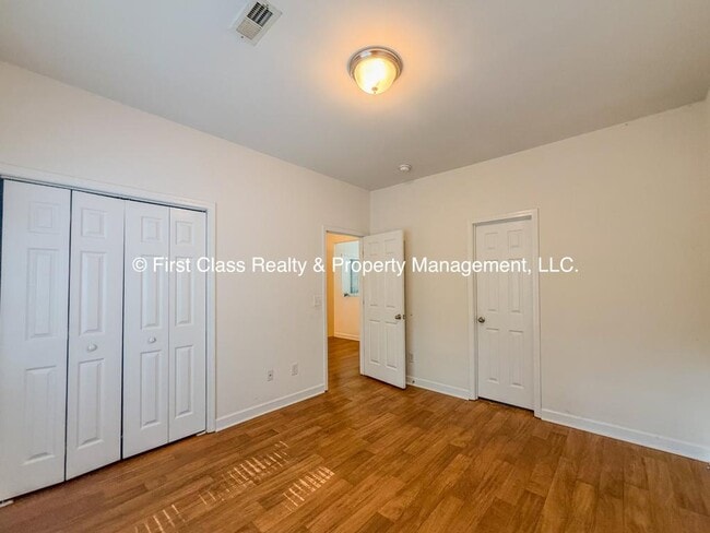 Building Photo - 710 Tavern Ct