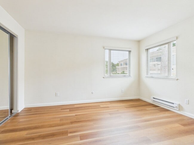 Building Photo - Beautifully appointed 2 bedroom condo for rent at Kimberly Place
