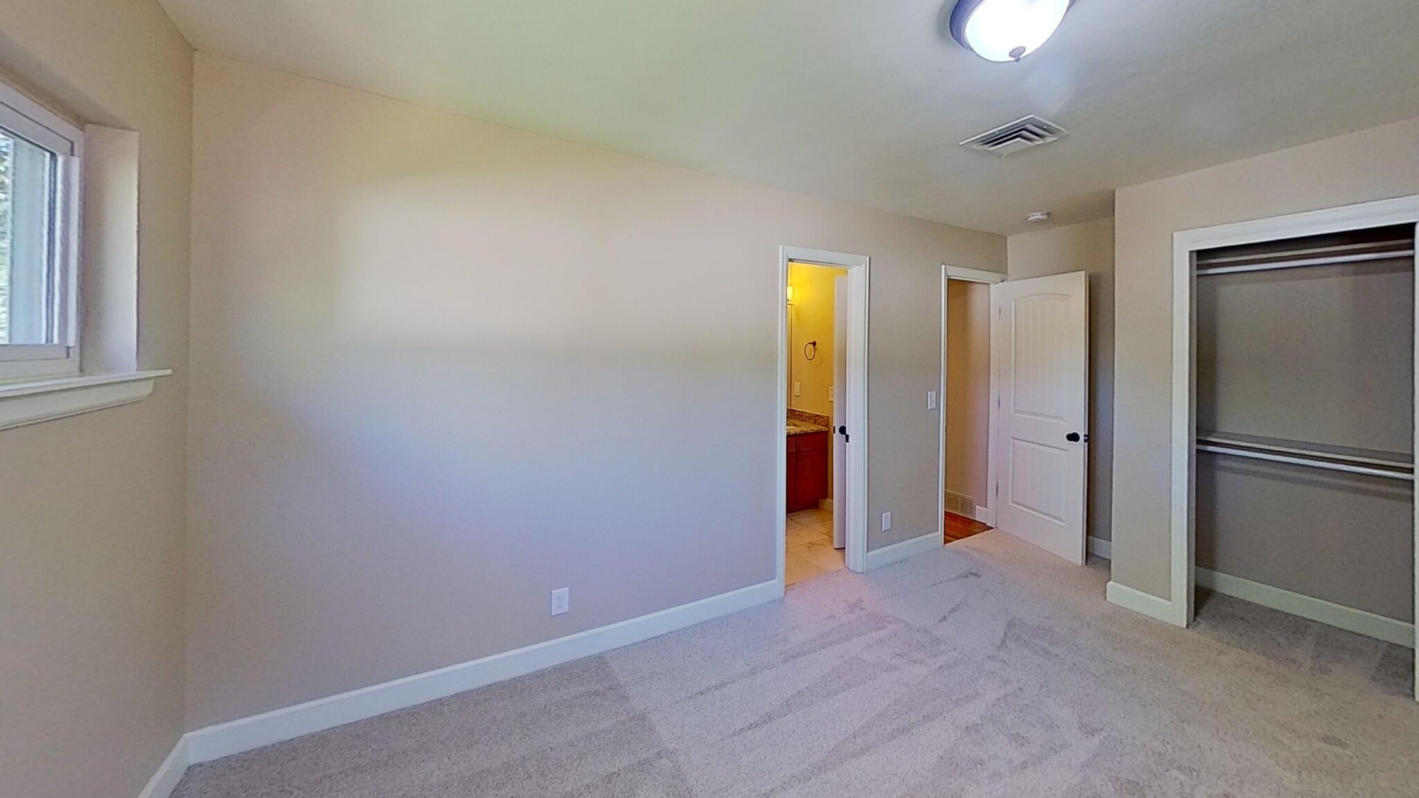 Building Photo - 1105 N Monaco Street Pky