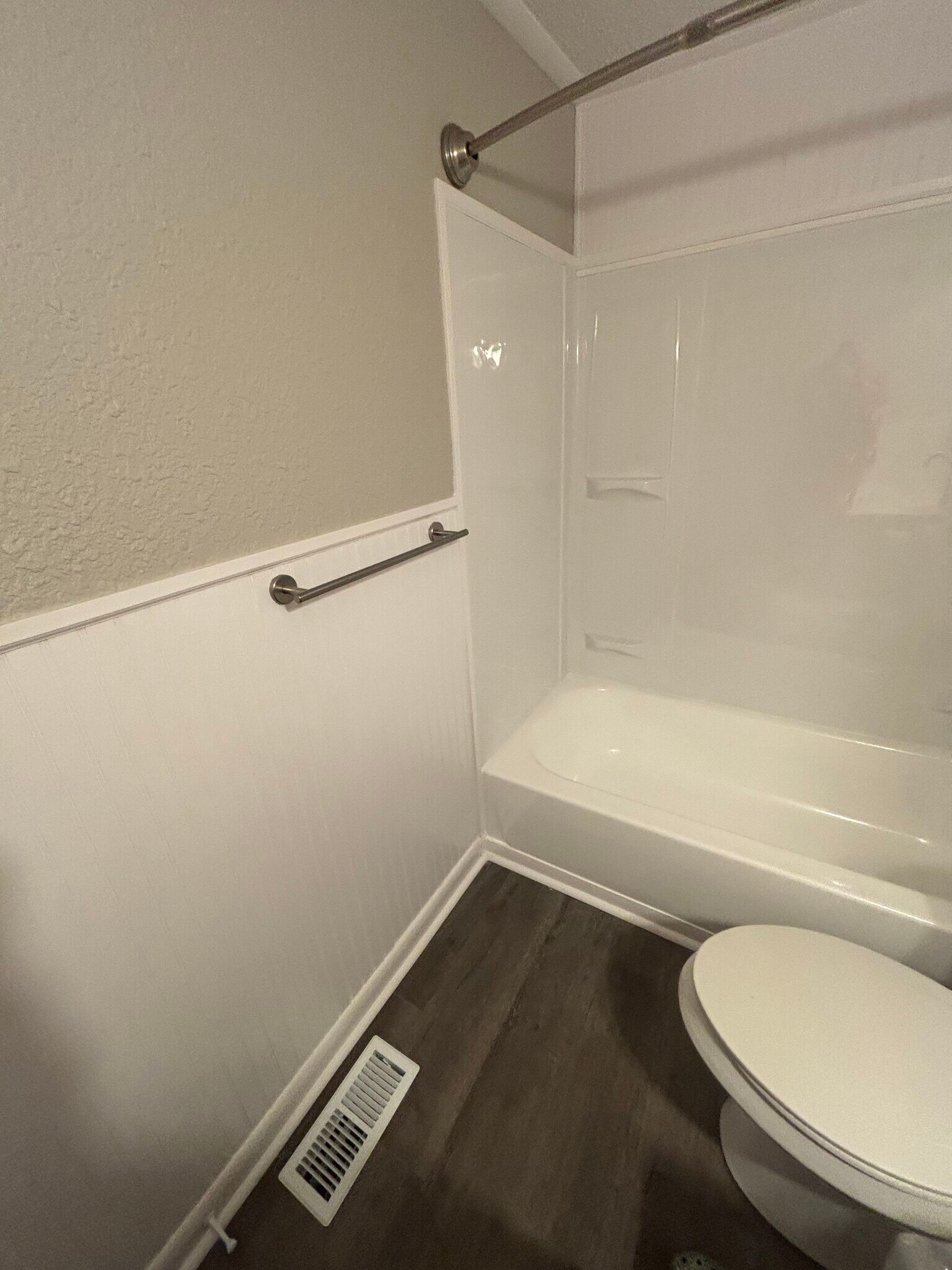 Building Photo - 719 26th Ave N