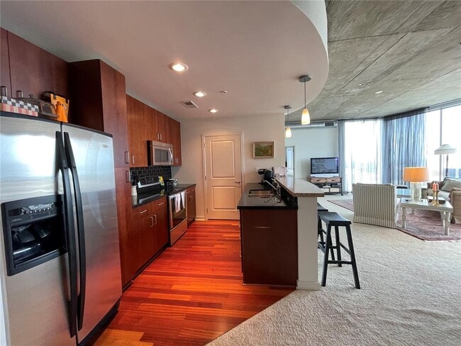 Building Photo - 155 S Court Ave