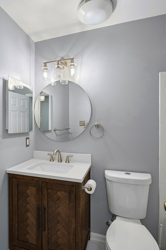 Building Photo - 1 Lanhill Ct