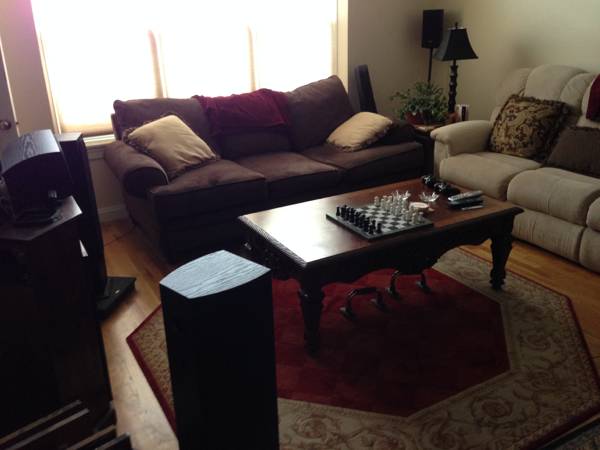 Living room - 156 Green St