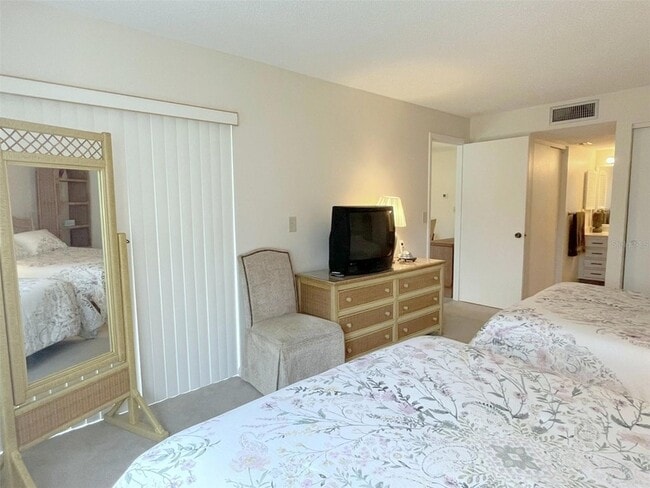 Building Photo - 4648 Longwater Chase