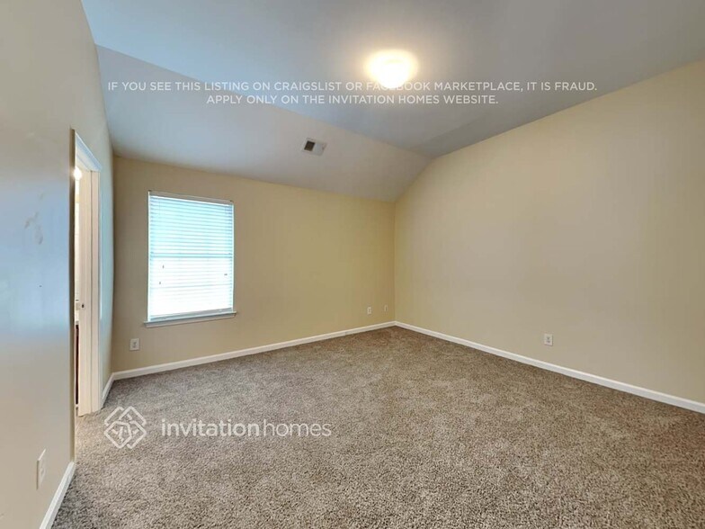 Building Photo - 9782 Sinclair Ln