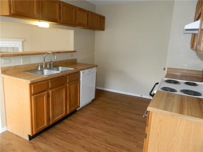 Building Photo - 527 Cutty Trail