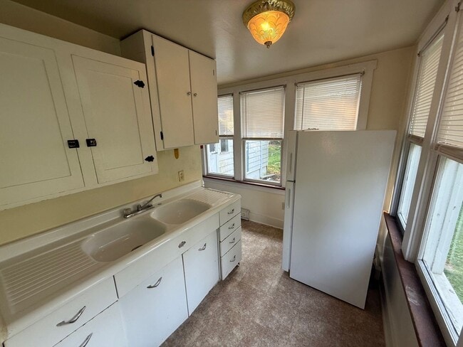 Building Photo - Old Boalsburg Road-840