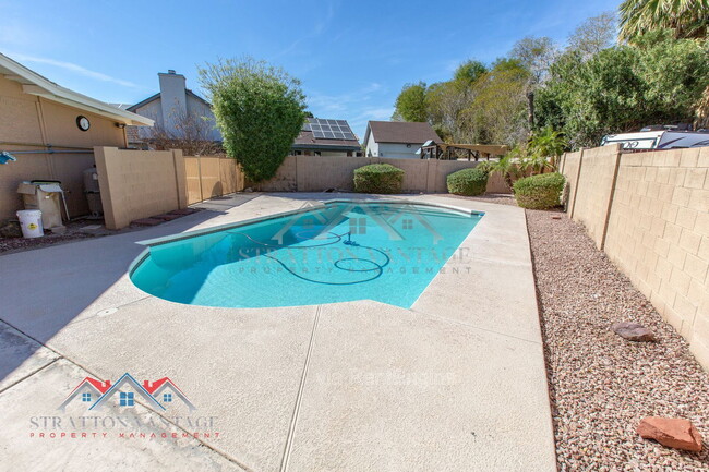 Building Photo - 1928 N Kachina