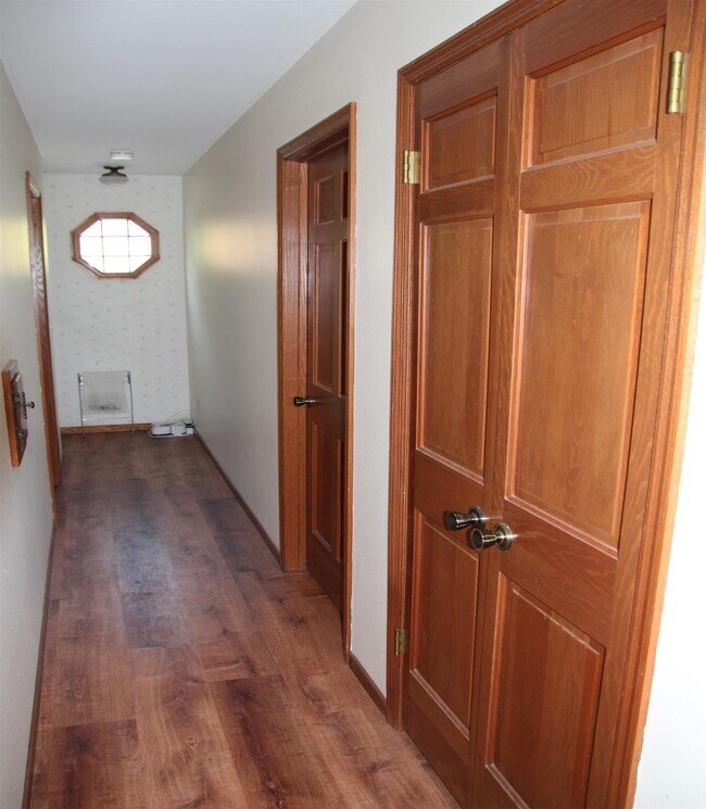 Building Photo - 7620 Westchester Dr