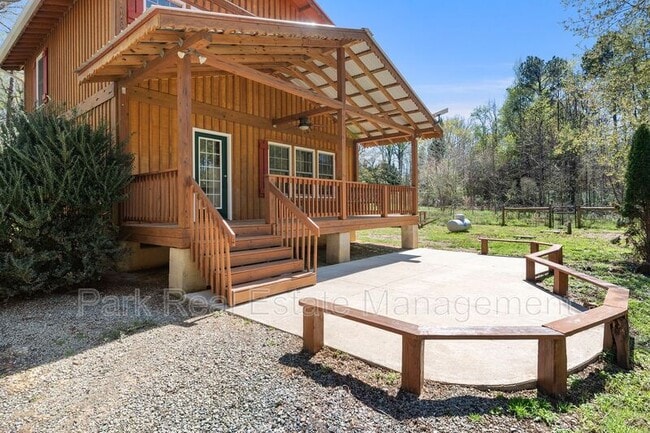 Building Photo - 35 Hedgecock Farm