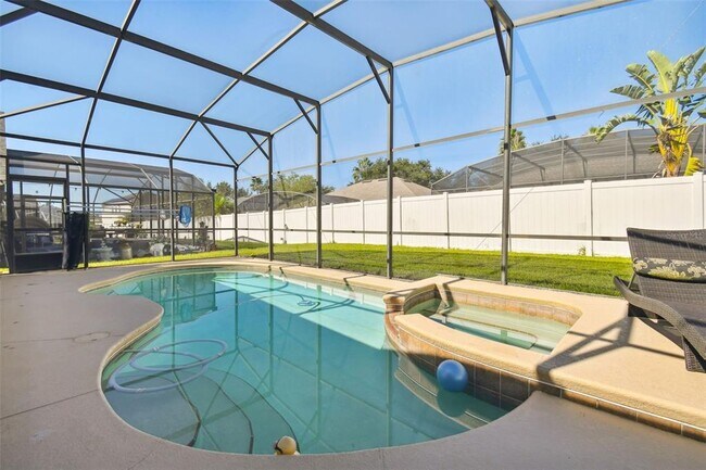 Building Photo - 258 Henley Cir