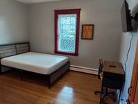 Building Photo - 161 Lynch St