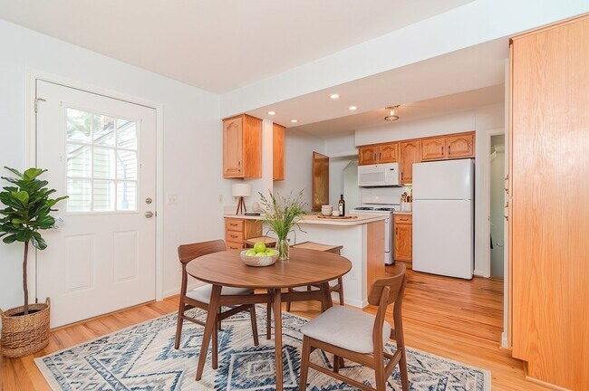 Building Photo - Beautiful 3-bedroom, 1-bath bungalow in North Royal Oak