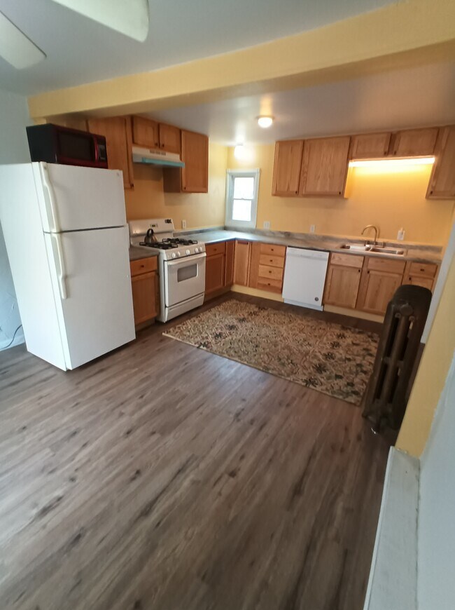 Building Photo - 2009 2nd St NE