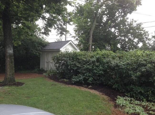 Building Photo - Sylvan Park Townhouse