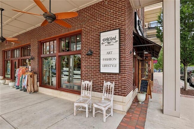 Building Photo - 432 Burton Dr