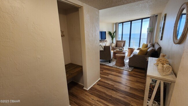 Building Photo - 3580 S Ocean Shore Blvd