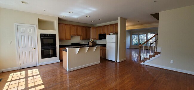Building Photo - 1641 Piccard Dr