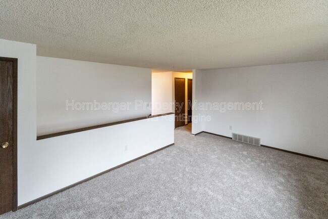 Building Photo - 7024 N Wiscomb St