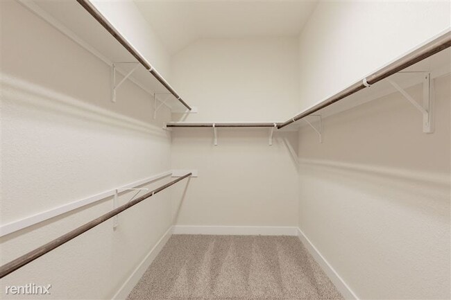 Building Photo - 3804 Sandhill Crane Dr